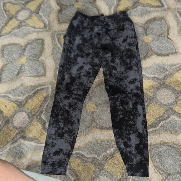 Lululemon joggers - Picture 2 of 2